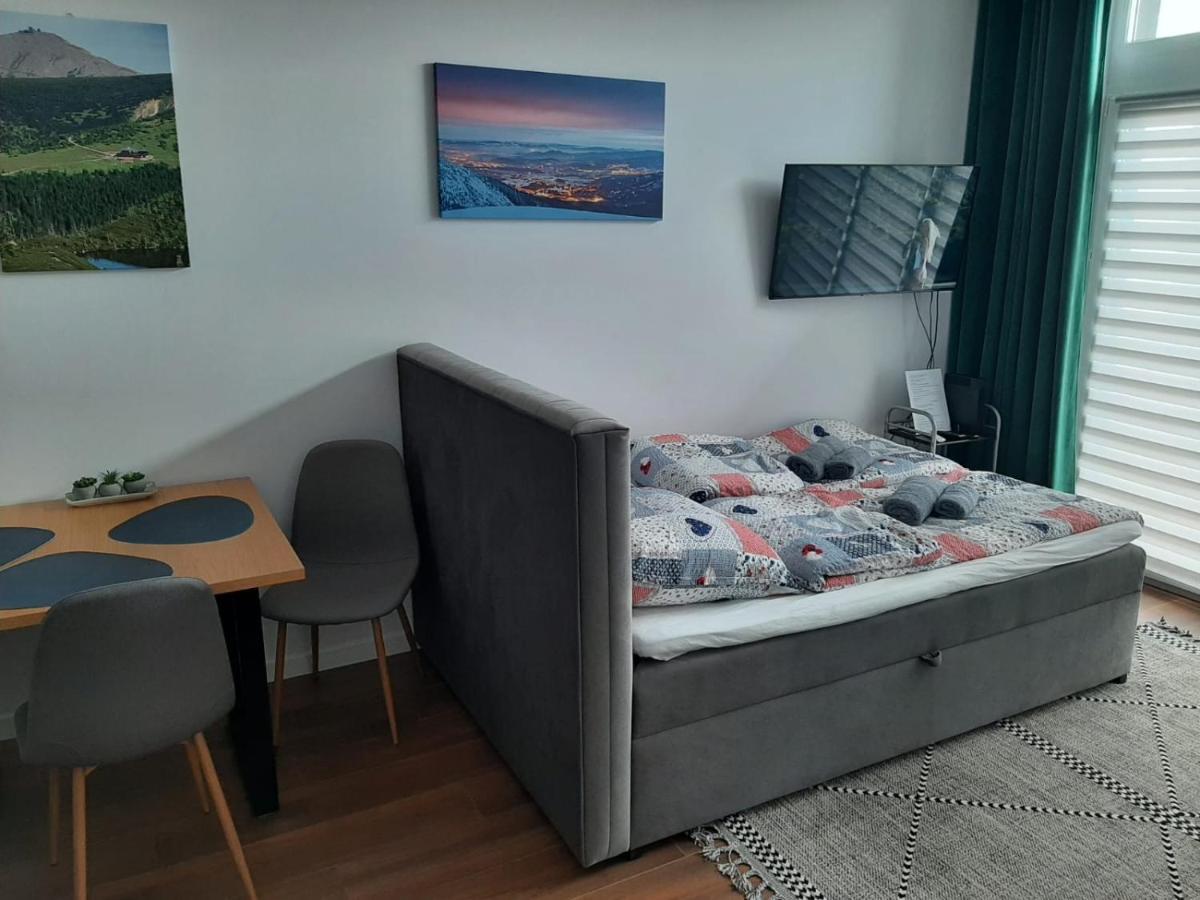 Aparta Lotnisko Wroclaw Dış mekan fotoğraf